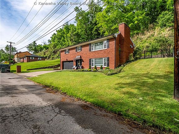 2nd image of 1108 Montrose Dr