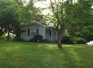 2951 Durant Dr, Winston Salem, NC 27107