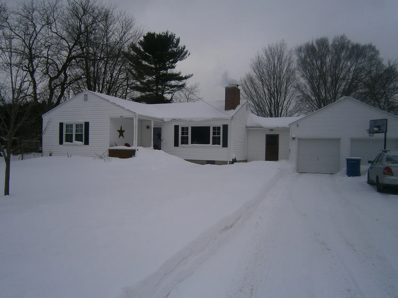 5215 Davis Rd photo 1