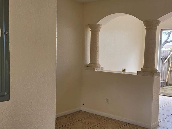 2nd image of 2623 SE 14th Ave #397