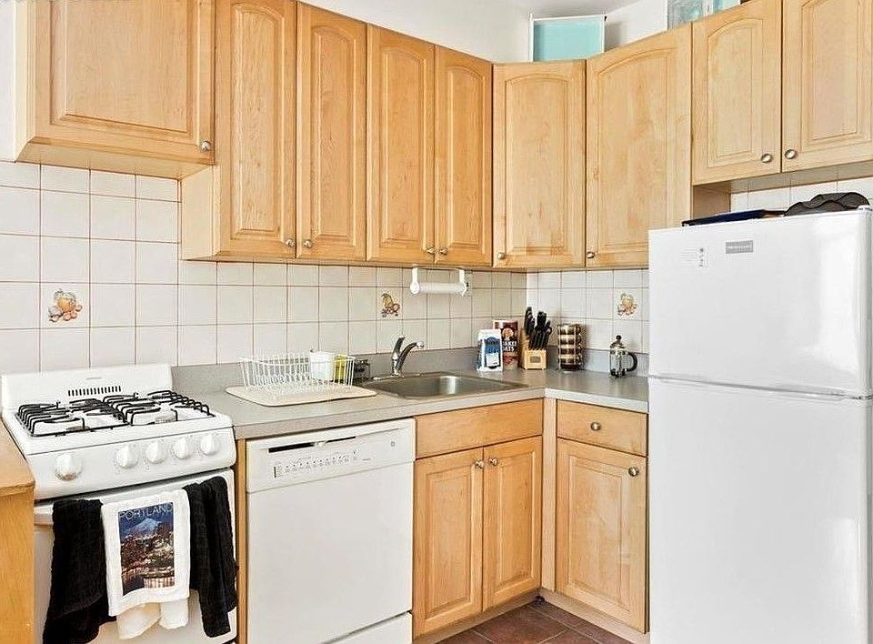 2nd image of 1794 3rd Ave #2B