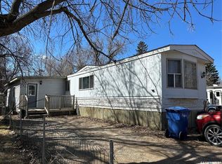 833 Beryl Ave, Oxbow, SK S0C2B0