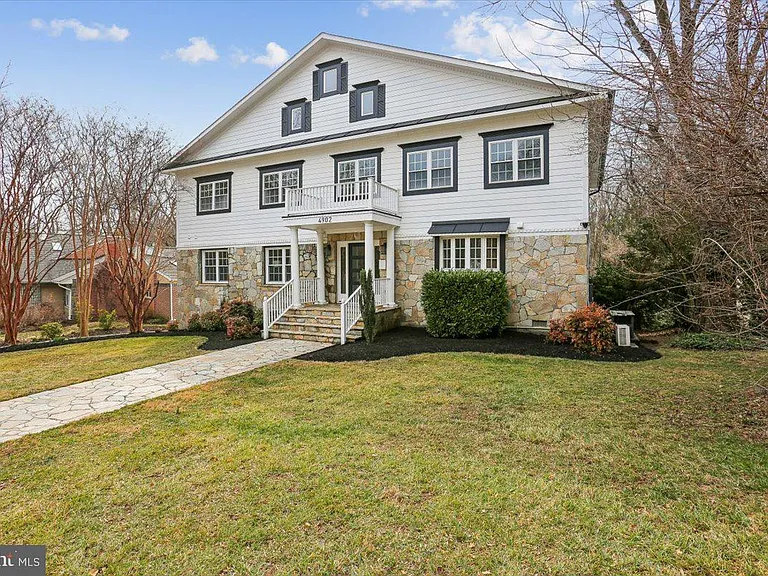 4902 Derussey Pkwy — Photo 101
