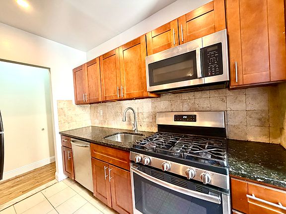 5th image of 150 Brighton 15th St #4D1