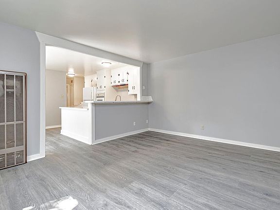 4th image of 543-545-547 I St #545