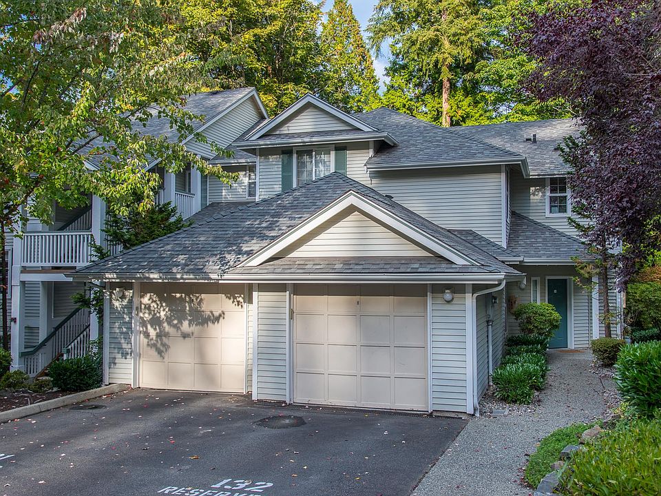 2 story end unit condo