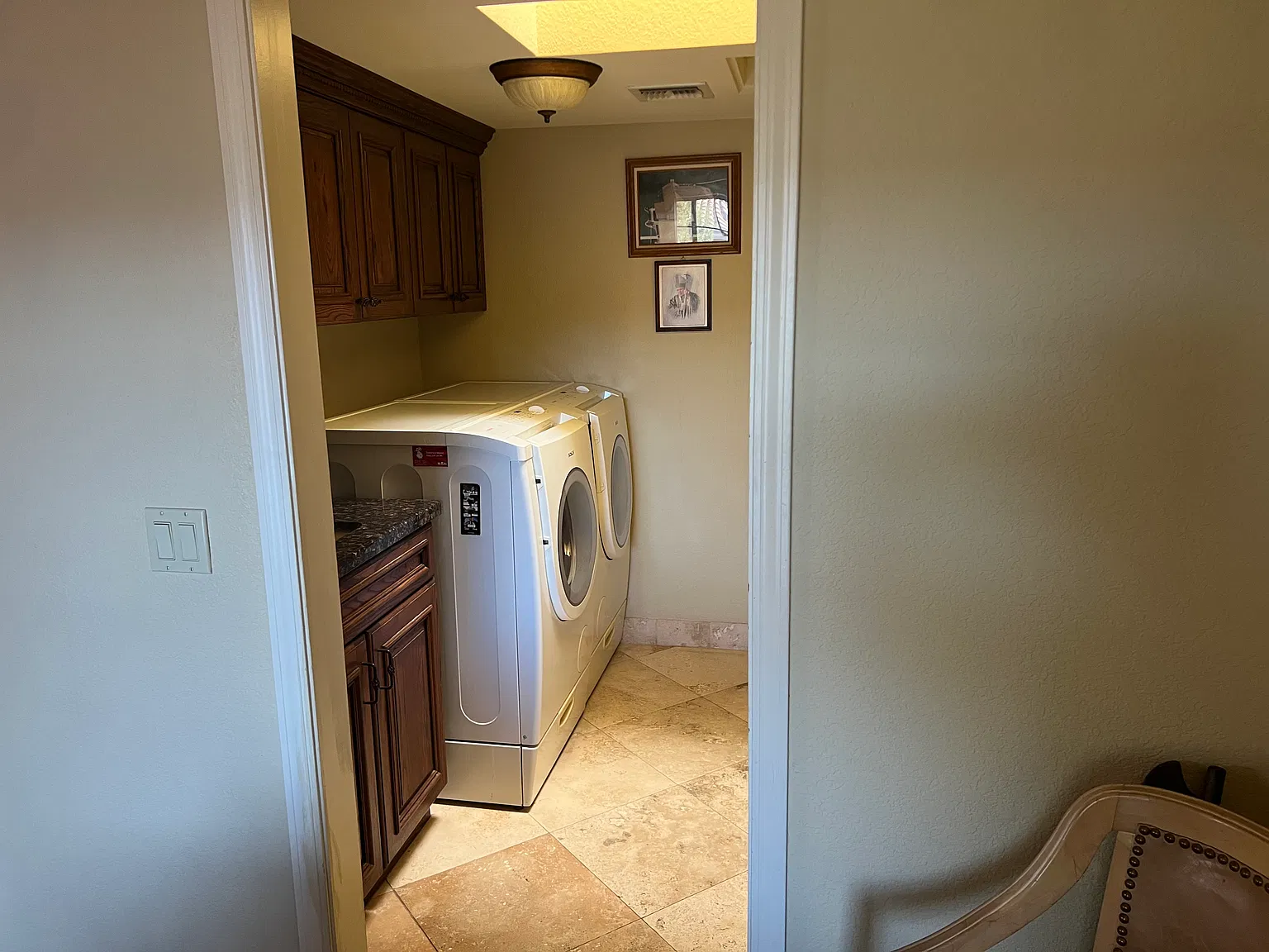 2 bed, 1991 sqft, $4,500 — Photo 3