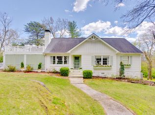 303 N Forrest Ave, Lookout Mountain, TN 37350