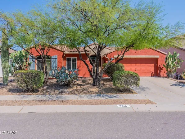9515 N Stonebrook Dr, Tucson, AZ 85743