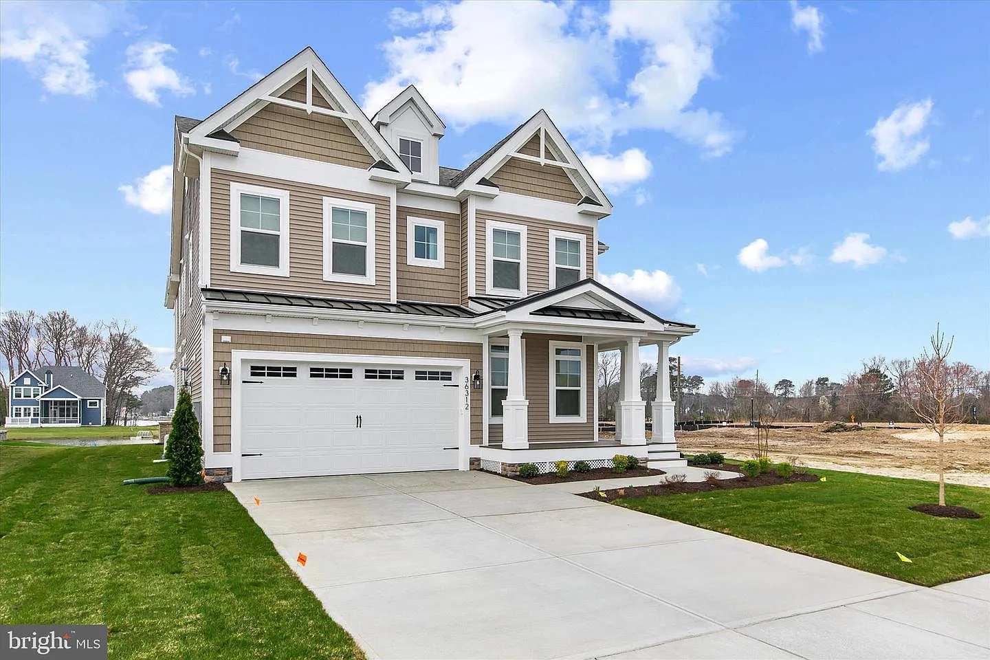 5 bed, 3.5 bath, 3600 sqft, $3,950 — Photo 2