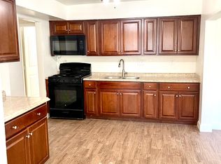 1877 Mathews St, Riverside, CA 92507