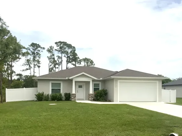 16576 Blue Coral Ln, North Fort Myers, FL 33903