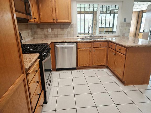 4th image of 6210 45th St