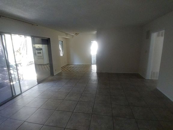 5th image of 4106 Rosewood Ave APT 1