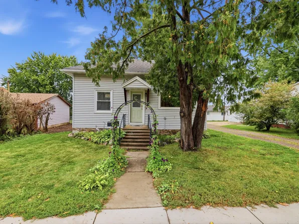 230 2nd St SE, Milaca, MN 56353