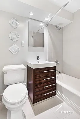 Rented by The Agency | media 16