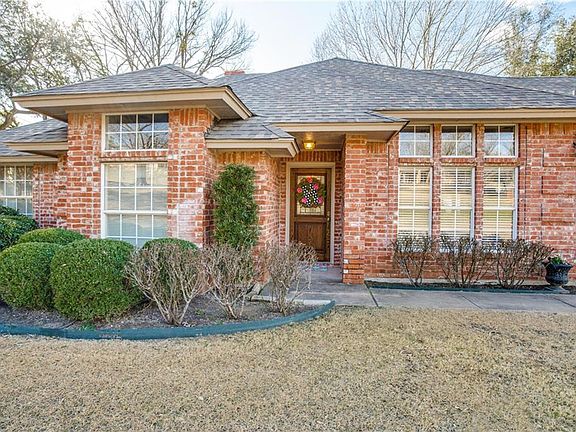 4th image of 121 Lakeview Dr