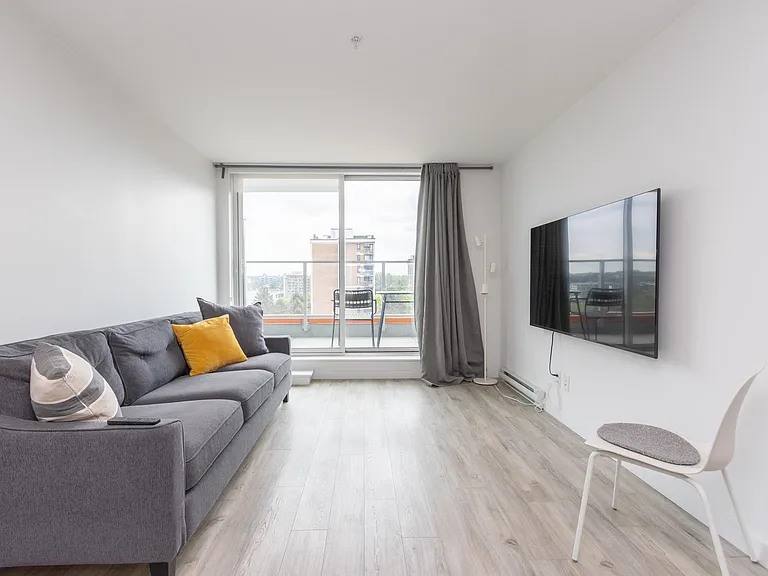 933 Hastings St E #712 — Photo 7