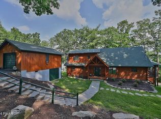 116 Crestview Dr, Lakeville, PA 18438