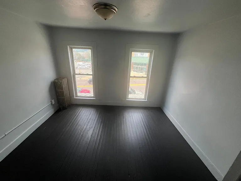 335 S Main Ave — Photo 12