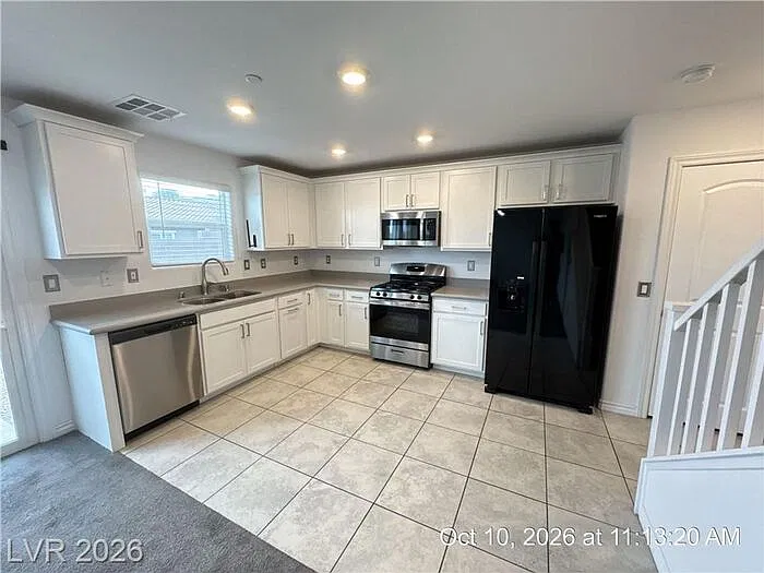3 bed, 2.5 bath, 1286 sqft, $2,050 — Photo 3