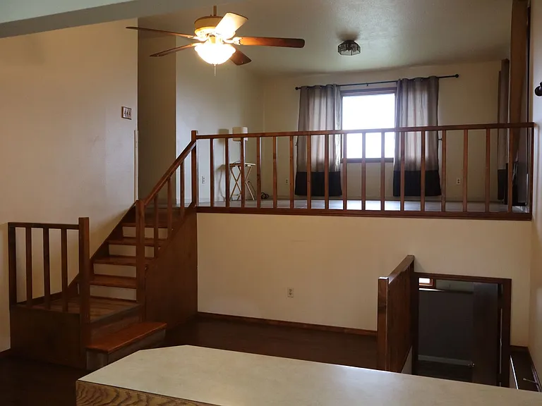 202 Arbour Dr — Photo 8