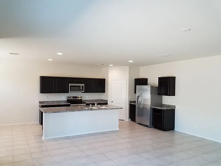 11700 E Cliffrose Ln — Photo 34