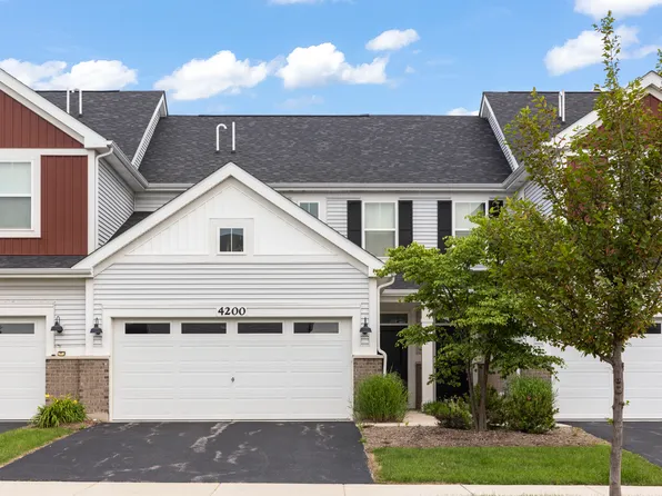 4200 Calder Ln, Aurora, IL 60504
