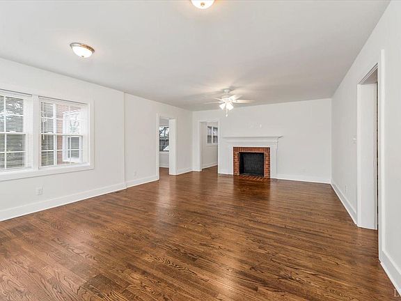 4th image of 2437 Oakleigh Ave