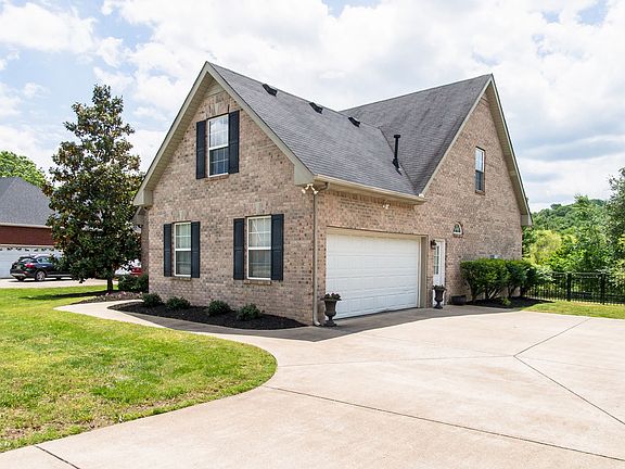 3rd image of 6007 Inglenook Dr