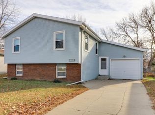 2305 Clearwater Ave, Bloomington, IL 61704