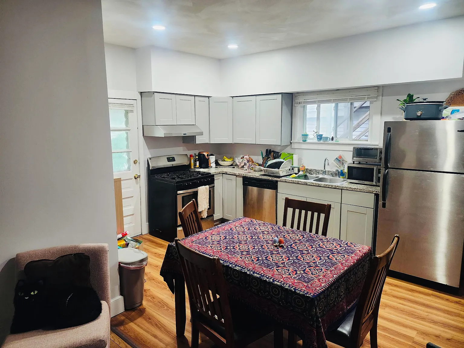 40 Seminary Ave — Photo 2