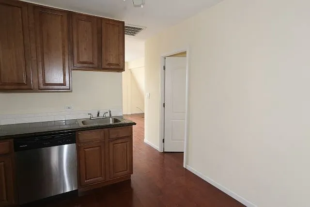 3426 W McLean Ave #CH2 — Photo 7