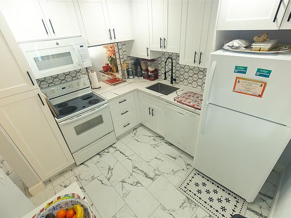 4th image of 3140 Holiday Springs Boulevard #9-210