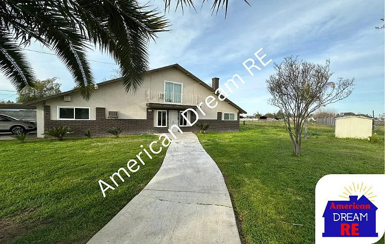 4 bed, 2155 sqft, $2,700 — Photo 1