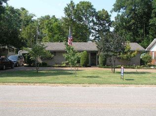 415 Lakeshore Dr, Newport, AR 72112