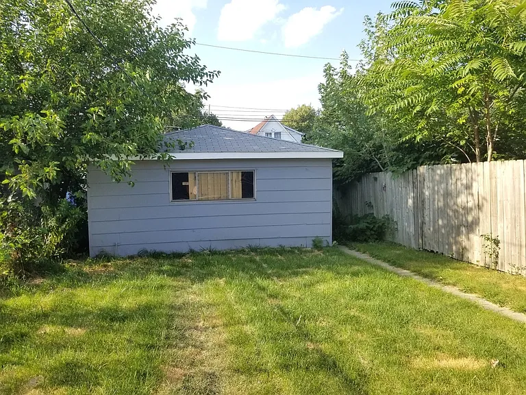 120 E 120th Pl — Photo 15
