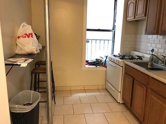 5th image of 165 Audubon Ave APT 27