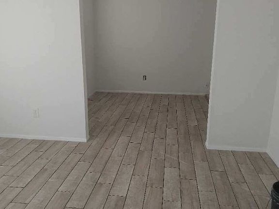 3rd image of 12806 Greenshire Dr