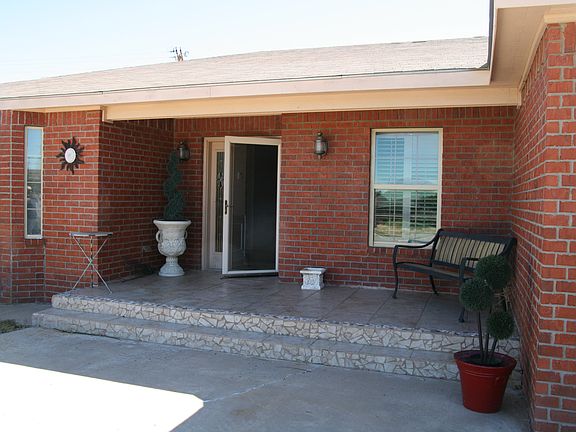 3rd image of 606 Highlands Dr
