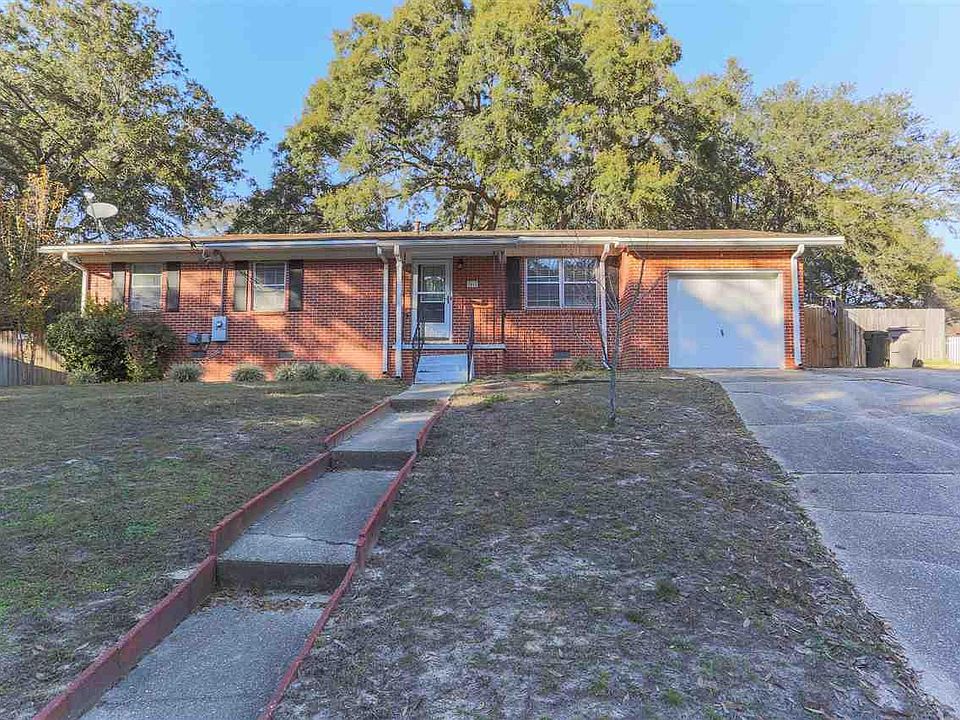 1st image of 41 Lehigh Cir