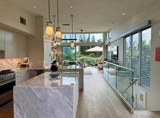 197 Holokahiki Ln #104, Kihei, HI 96753