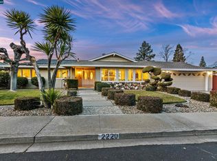 2220 Loch Ln, Walnut Creek, CA 94598