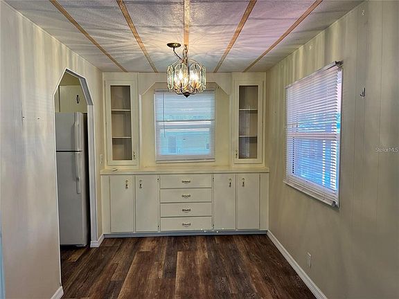 5th image of 36 Magnolia Ct #4