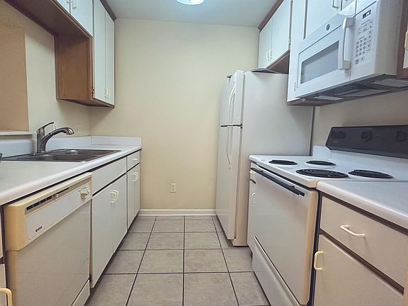 5th image of 1351 Castelnau Ct