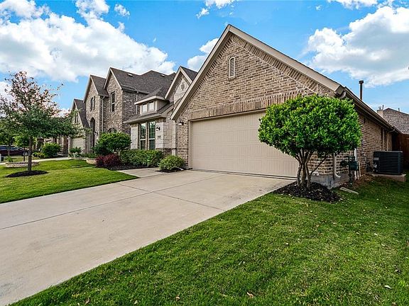 3rd image of 10820 Patton Dr