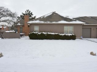 2393 Hooverside Ln, Grove City, OH