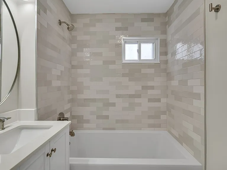 19 Fairview Ave #B — Photo 24