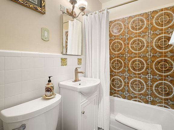 5th image of 274 Clarendon St APT 7