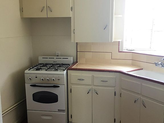 4th image of 602 W Roosevelt St #13